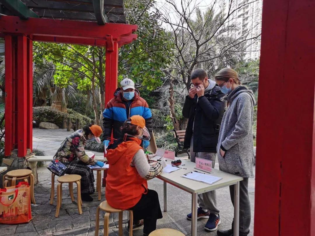 海外归来人员疫情防控,疫情国外回来的中国人