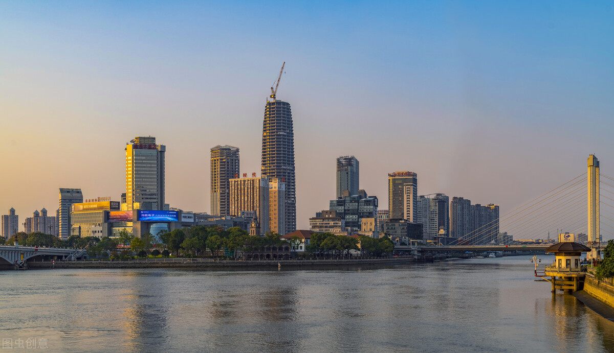 宁波相比杭州差在哪里,宁波对比南京哪个发达