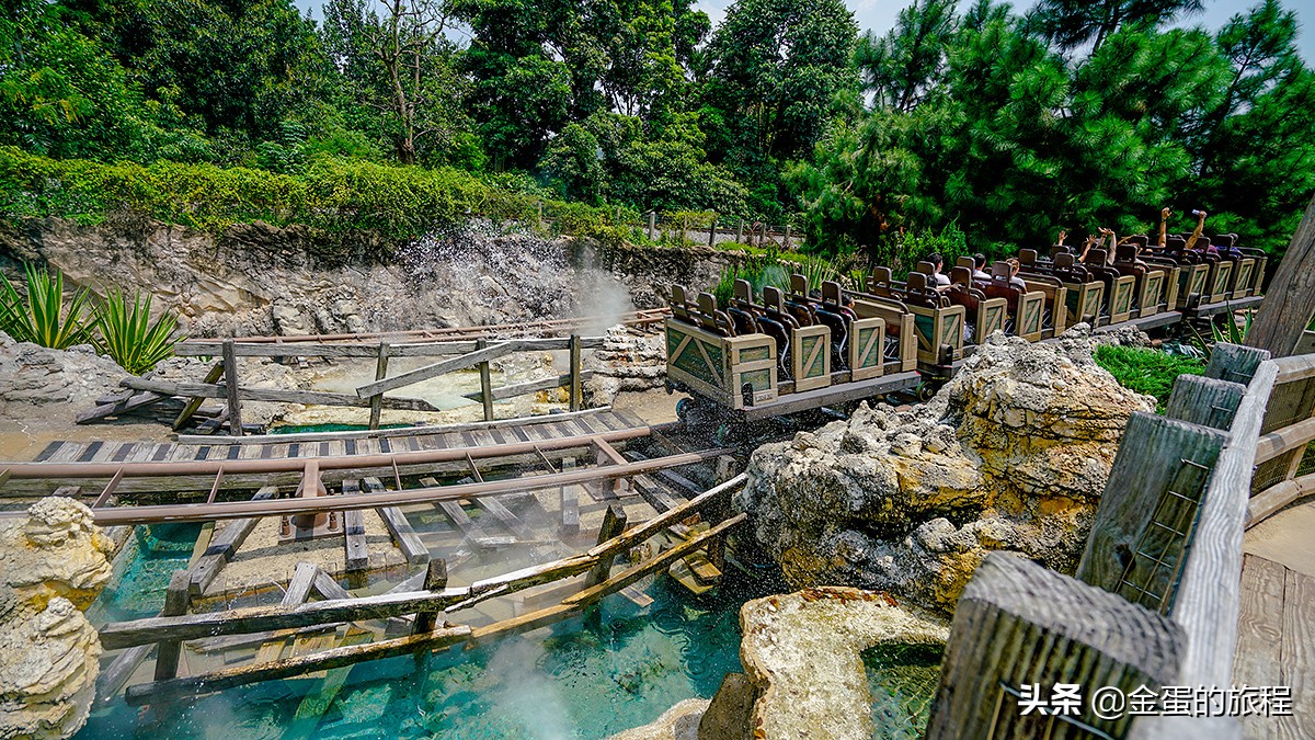 你应该能猜到，目前世界上最惨淡迪士尼乐园就是香港了，确实惨