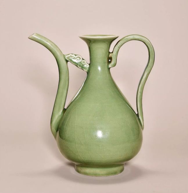 印青执壶拍卖 (斗彩执壶多少钱)