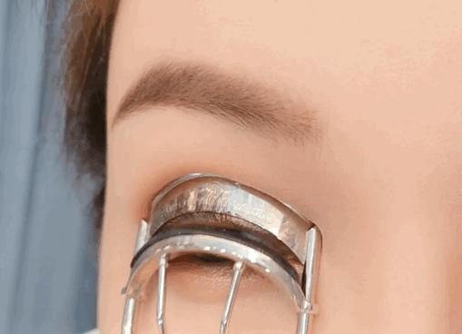 睫毛根部比较硬怎么画眼线,保姆级教程睫毛