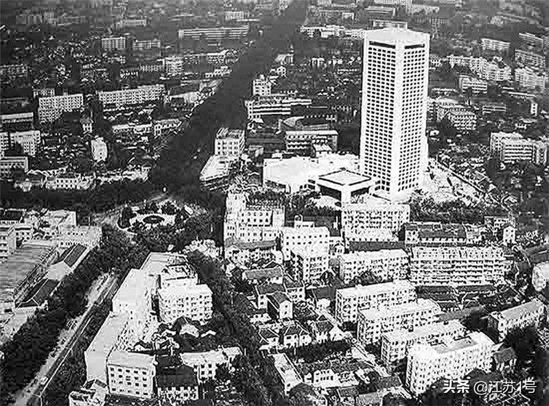 苏州南京争高楼，你追我赶何时休？