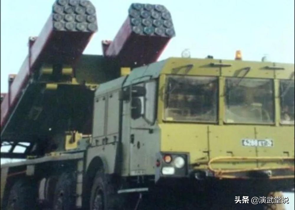 俄罗斯20秒火箭炮发射视频,俄罗斯新型飓风火箭炮