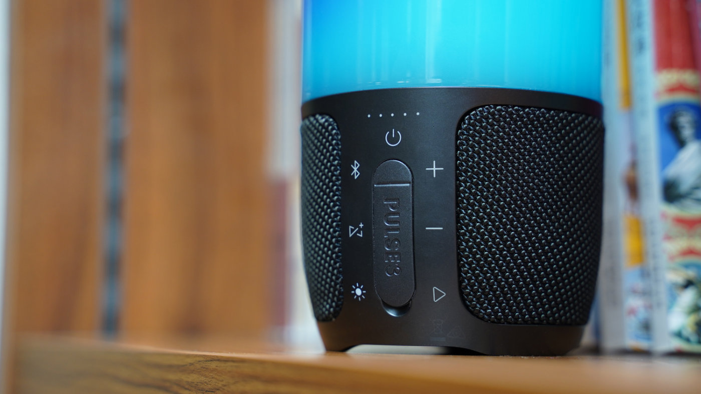 jbl和bose小水壶蓝牙音响评测,jbl和bose蓝牙音箱哪款最值得买