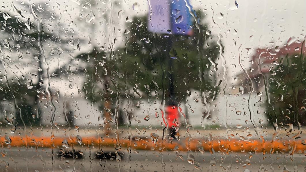 衣服发霉发臭用什么洗,梅雨天气衣服发霉怎么处理