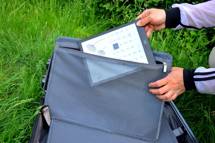 又要值乘了，放下背包拎起皮箱，地平线8号拉杆箱体验