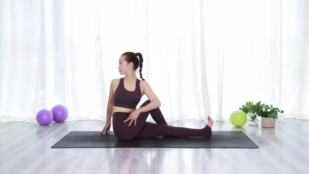 久坐肩颈不适来试试这3招,久坐脑袋疼恶心