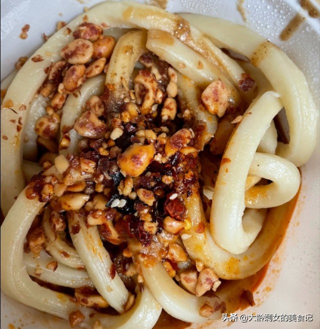 成都美食小吃视频,品尝成都美食必吃的十大名小吃