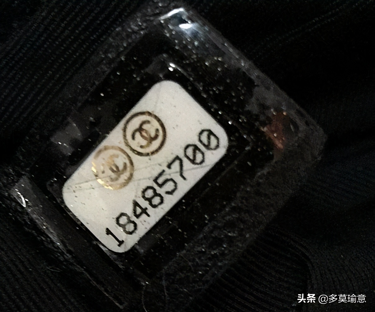 如何鉴别真的香奈儿女包,香奈儿包包真伪鉴别五金