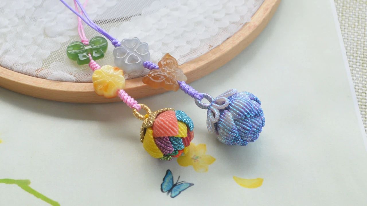 教大家编织一款手机链,手机链编织教程简单好看