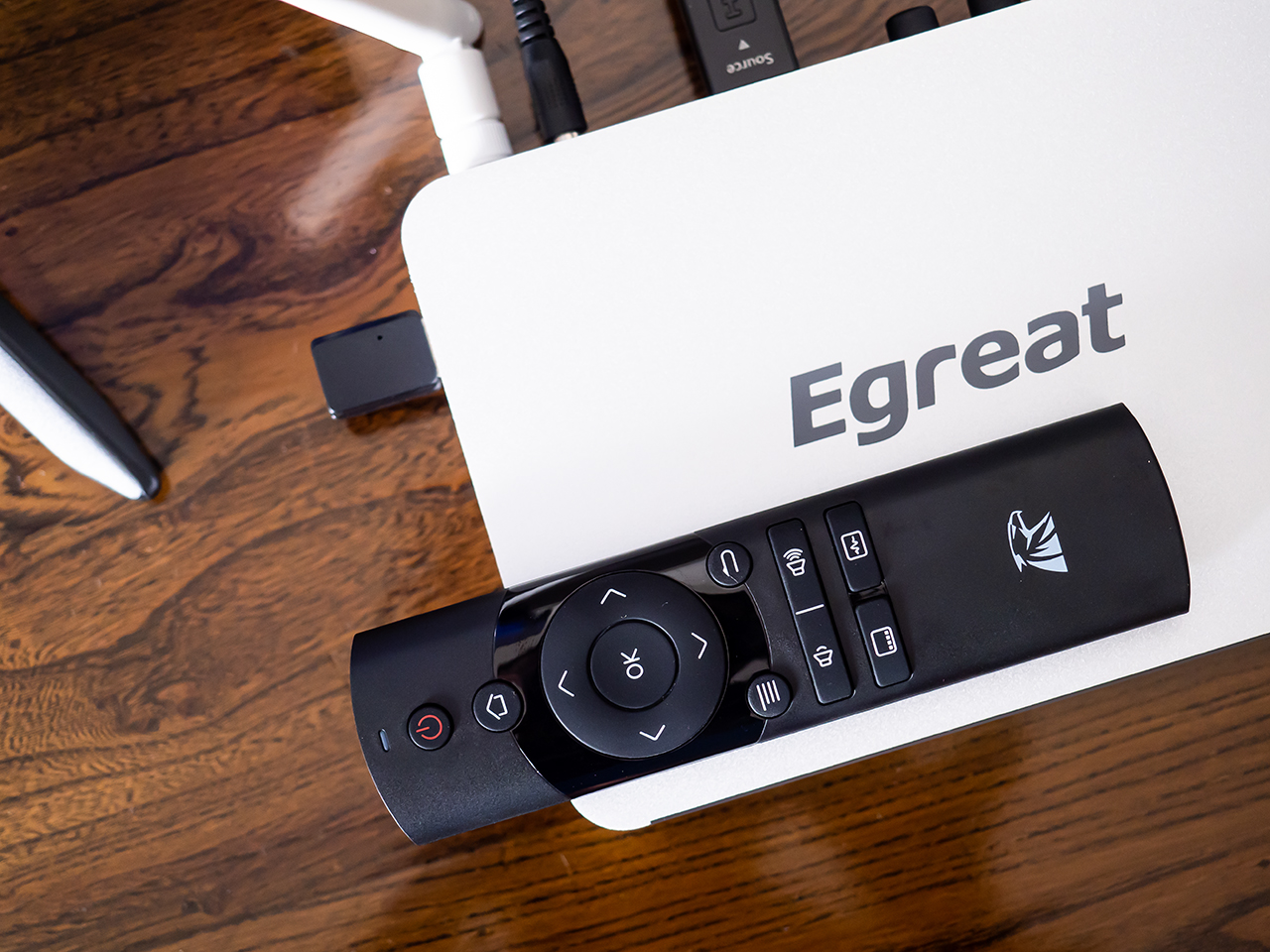 现在一千块钱左右的电视机,现在一千块手机