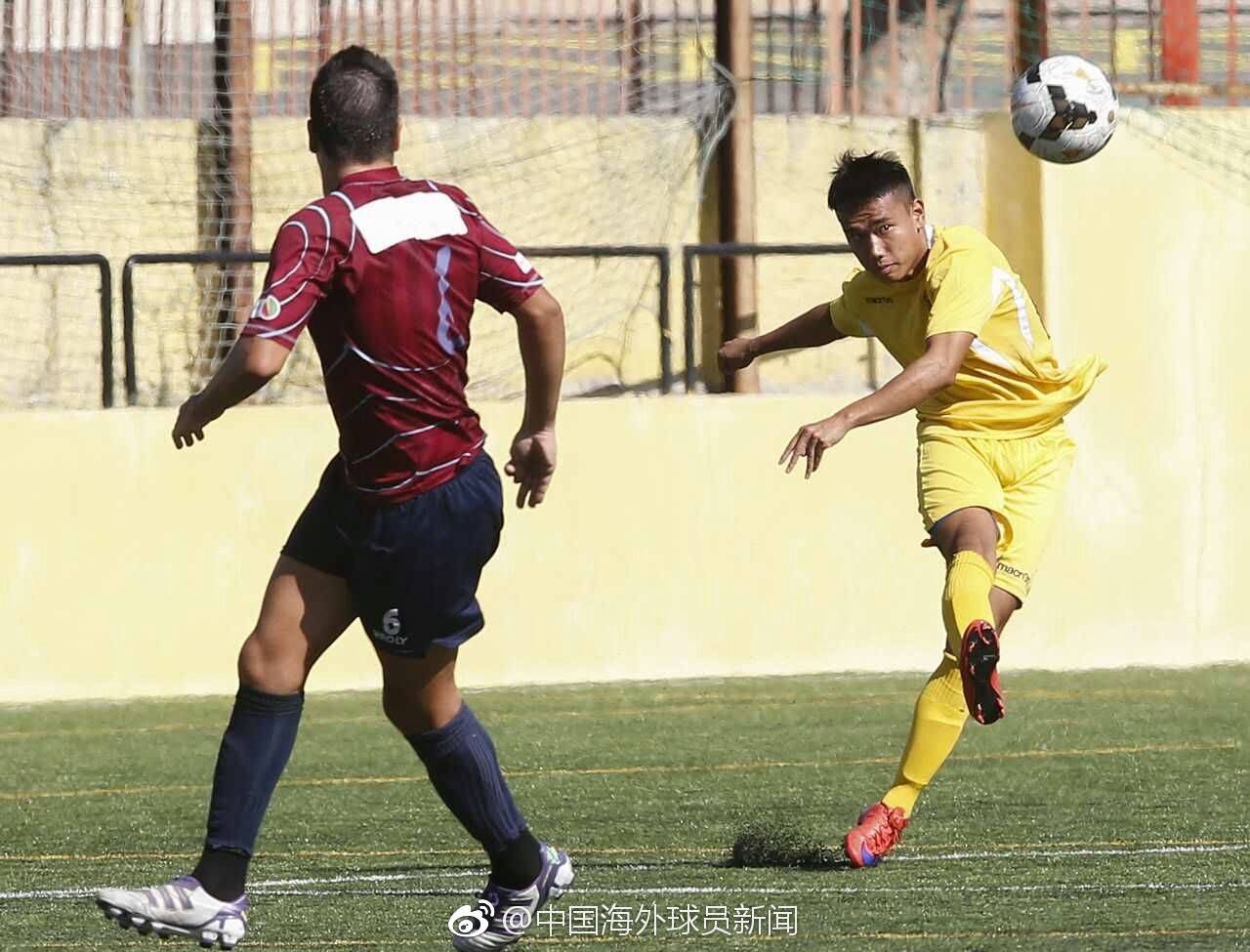 蔡芯宇的足球生涯充满坎坷，受到朴泰夏提携踢上中甲，现在仍寻梦