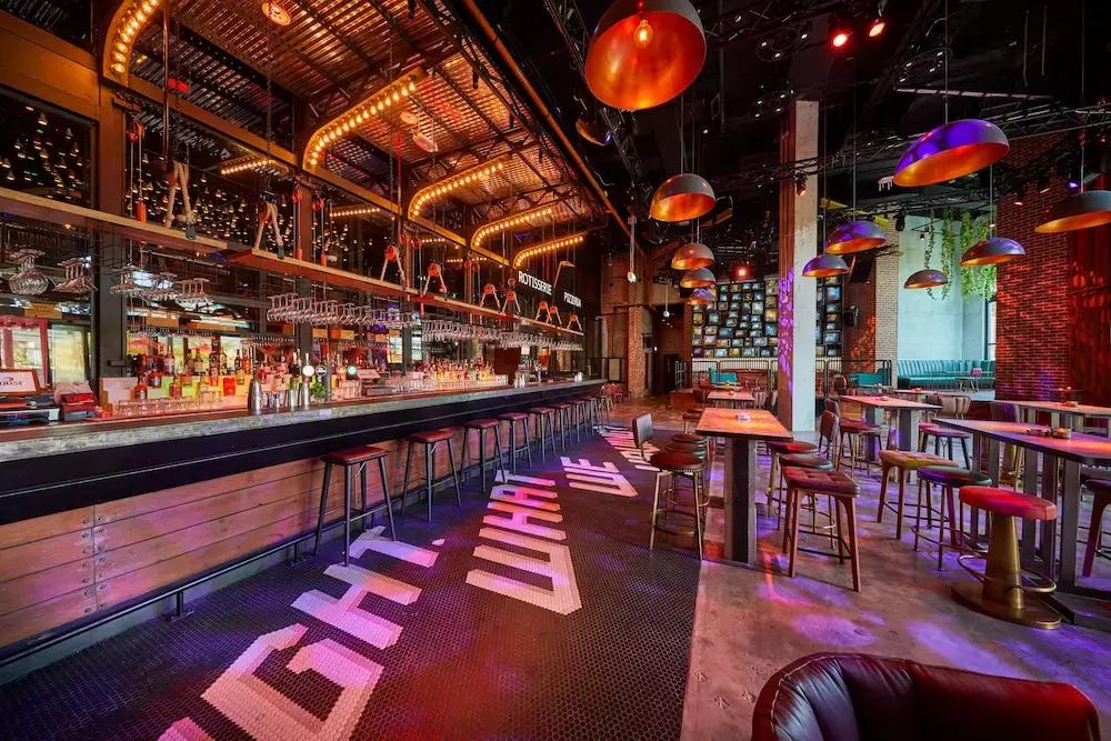 迪拜室内主题乐园在哪里,迪拜棕榈岛和帆船酒店