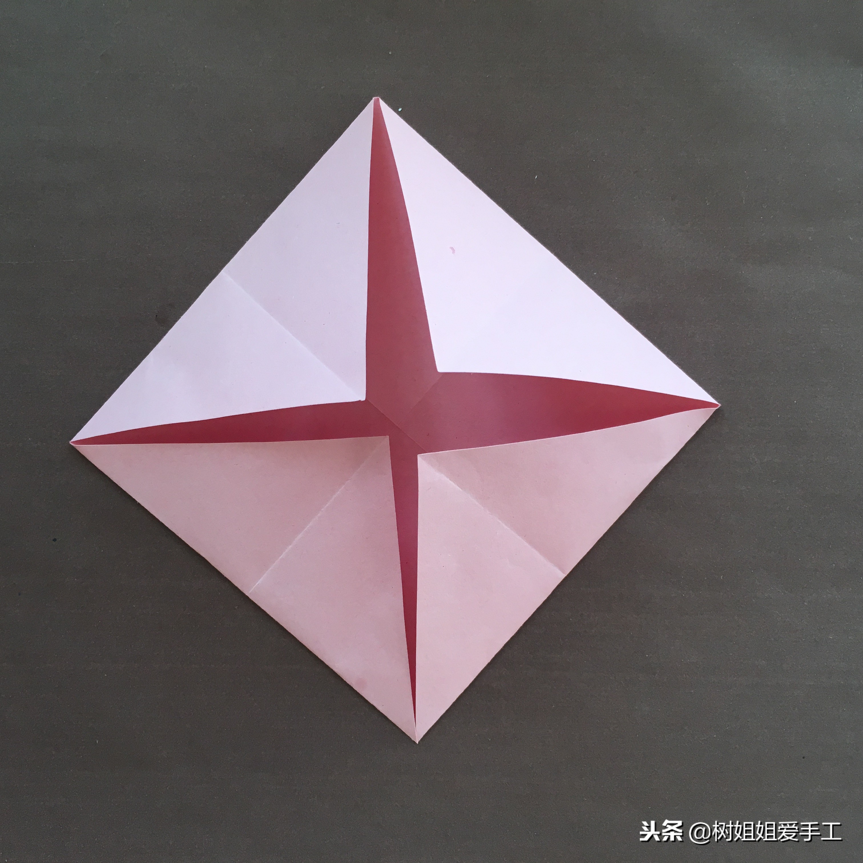 用一张长方形的彩纸做一个战斗机,用一张彩纸做世界公认最弱战斗机