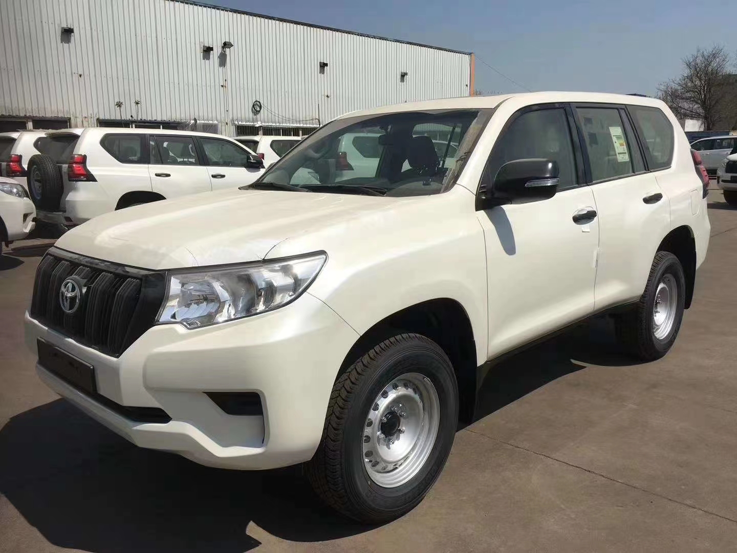 丰田霸道四驱豪华版落地价,丰田霸道七座全部车型价格