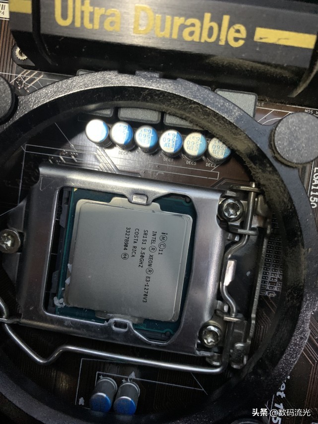 客户网上买电脑，处理器I7变E3，老板：一样的，都是四核