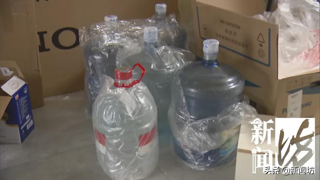 沪禹洲府小区自来水中有铁锈，居民自发破案！发现开发商居然用了这个