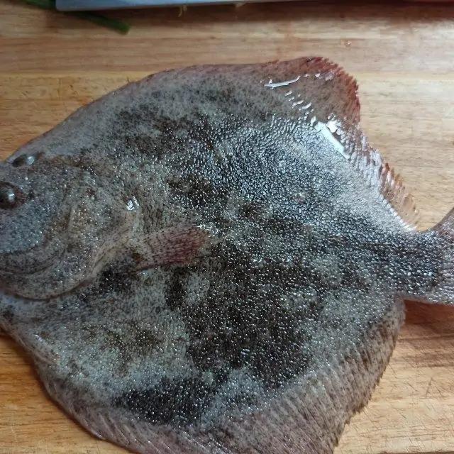 清蒸多宝鱼怎么鲜嫩好吃,清蒸多宝鱼的做法最正宗