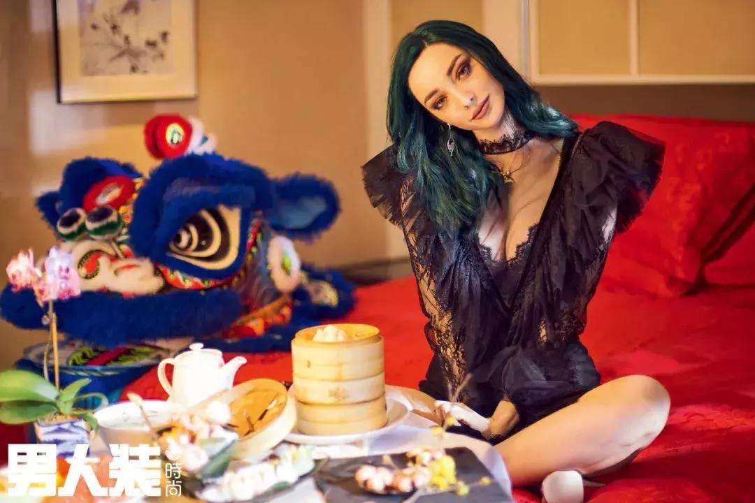 新年封面女神：北极星小姐姐