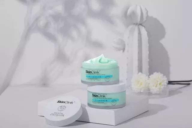 夏天了手脚干裂还有老茧,手脚干裂脱皮老茧用什么药膏