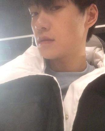 杨幂魏大勋被曝共赴三亚度假,杨幂魏大勋辟谣视频