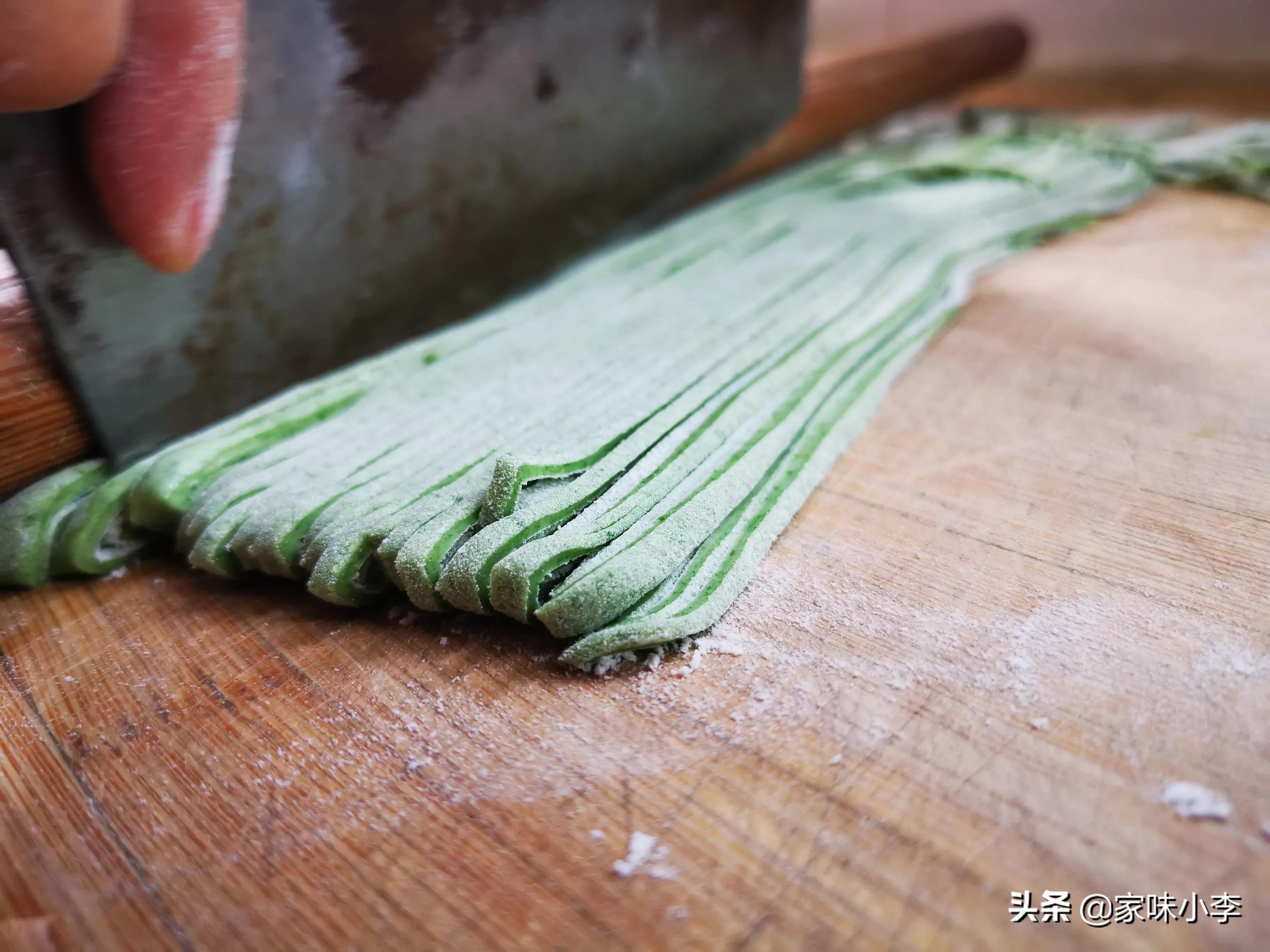 手擀面面条一煮就断什么原因,手擀面一煮到锅里就断怎么回事