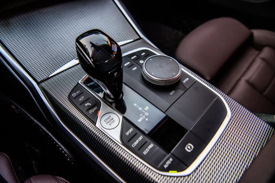 宝马325li实际油耗多少,宝马325li曜夜运动版油耗