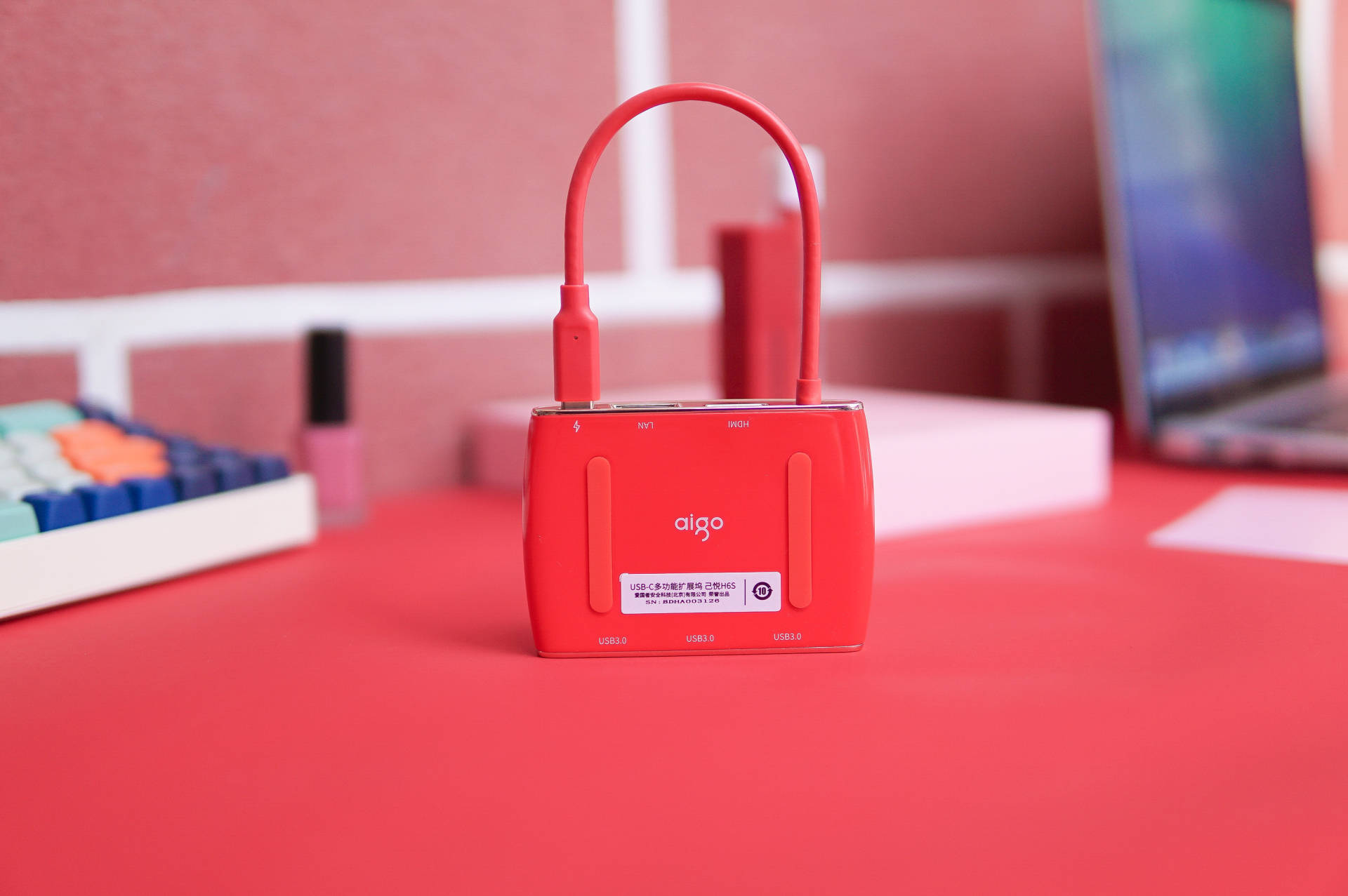 手机秒变电脑，aigo扩展坞趣体验，老罗的*NTT**裤衩都没了