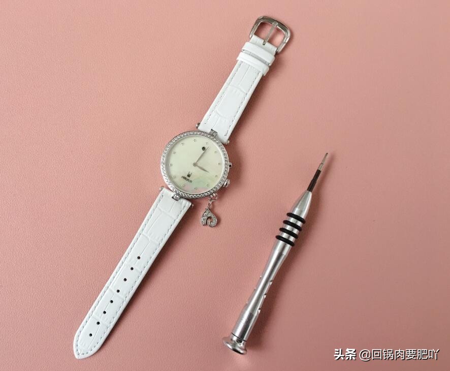 轻奢气质高档女士腕表30m深度防水,永恒款女士腕表