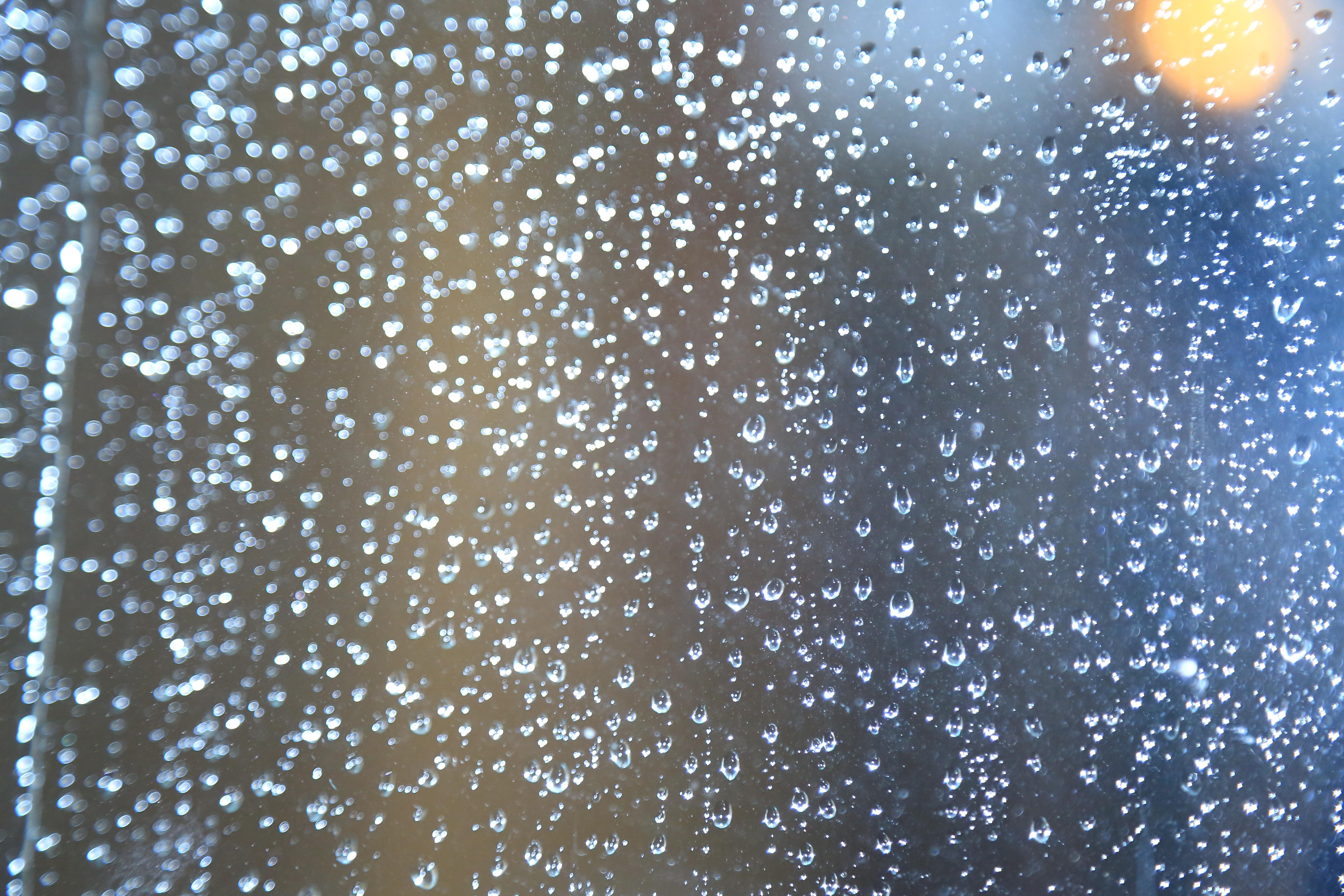 易鑫全面转型助贷,易鑫帮忙贷款靠什么盈利