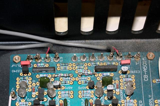 LUXKIT501可以切换AB类的功放后级，以前的设计也是费尽心机