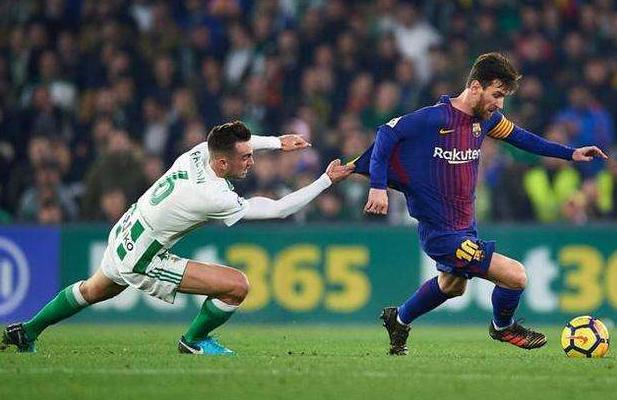 梅西生涯十佳过人技巧,梅西过人动作两次变向教学