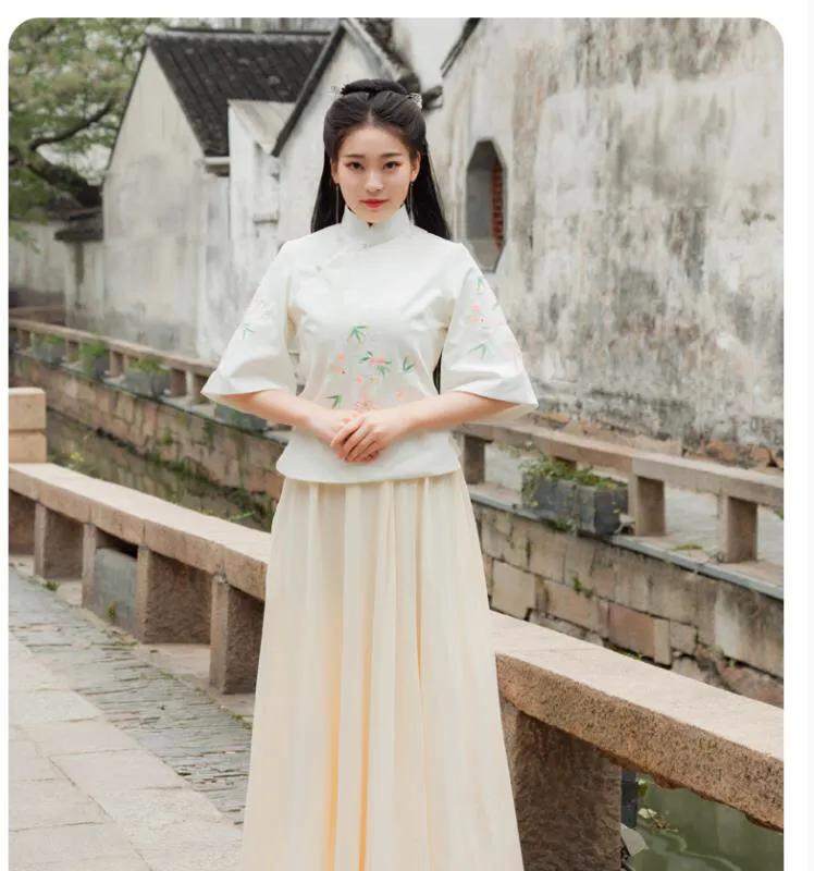 我是一名设计师是什么梗,汉服设计师一个月工资