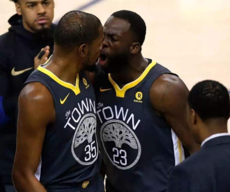 杜兰特的35号球衣被勇士退役 (勇士什么时候退役杜兰特35号球衣)