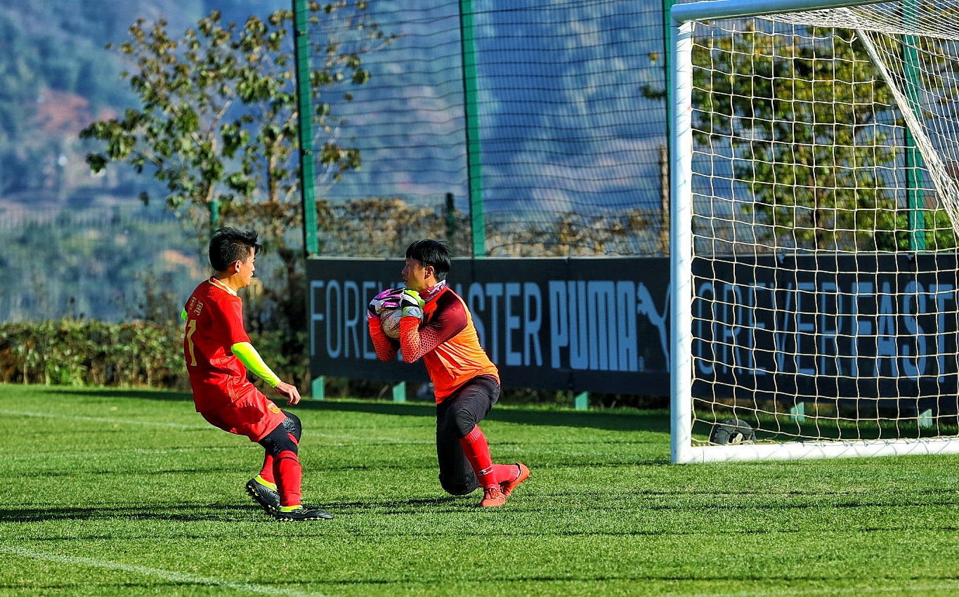 浜墤缁胯尩璧涘満,浜墤绮惧僵鎴樺焦鐑鏉ヨ