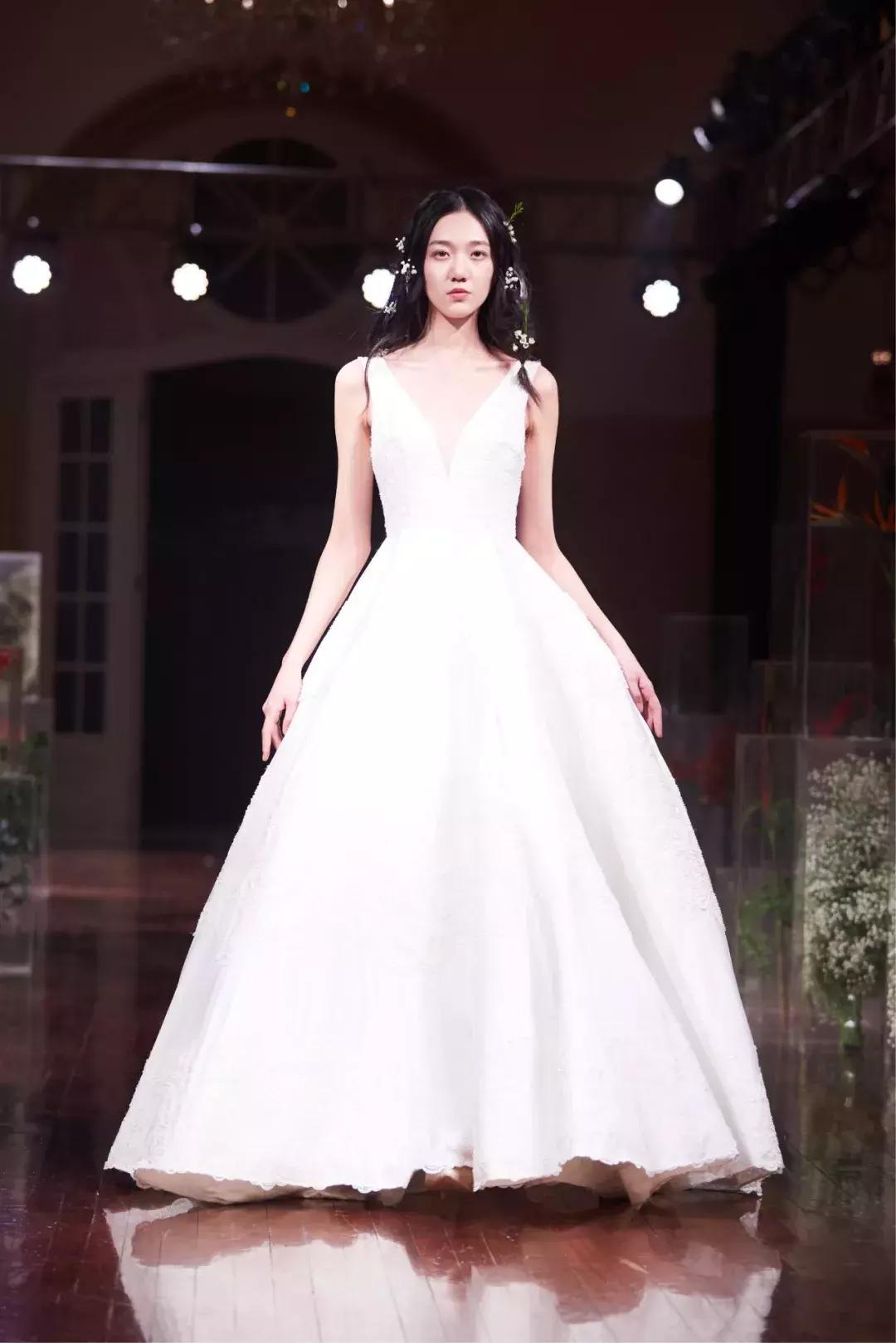 婚纱秀2020,婚纱秀2021秋冬