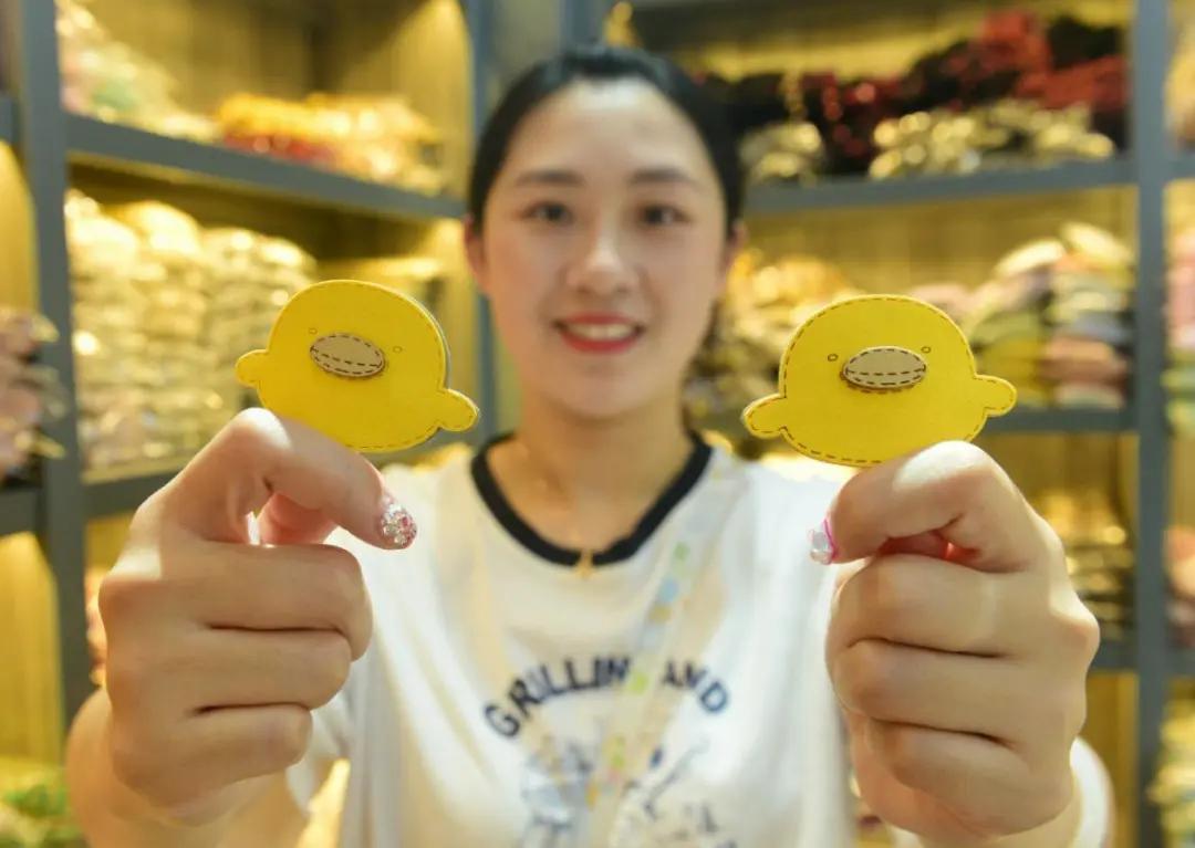 把3.8元奥运同款卖成全网第一，这个义乌商家怎么做到的？