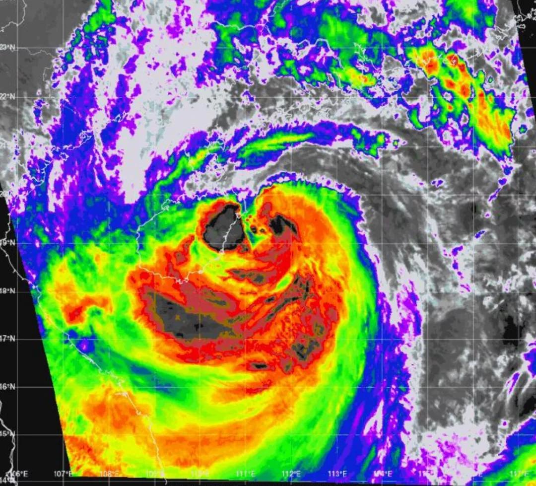 又惨烈受伤!单个养户1000万元石斑或被狂风巨浪卷走,倒灌缺堤