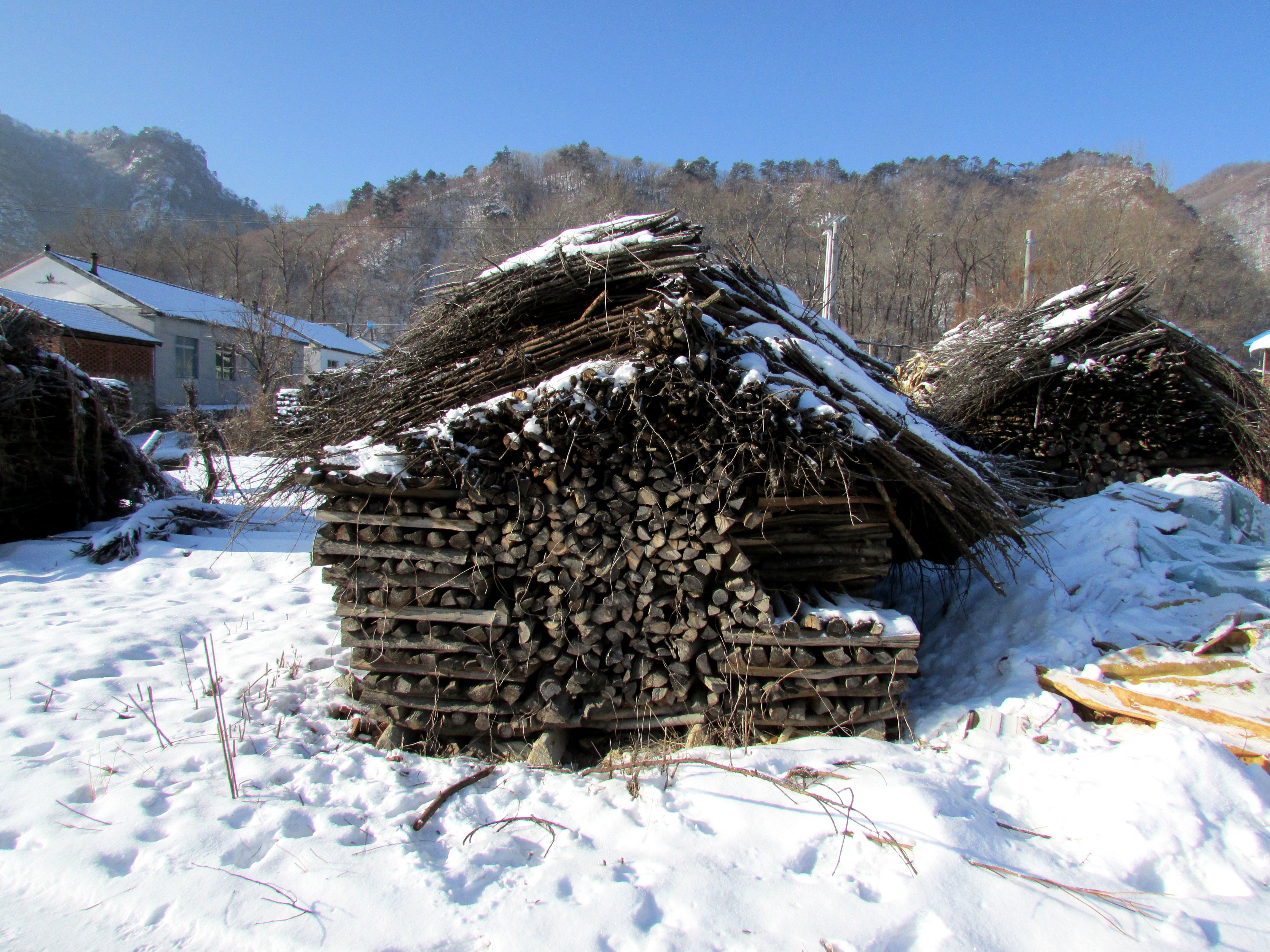 本溪湖里村冬季景色,本溪湖里村景色视频