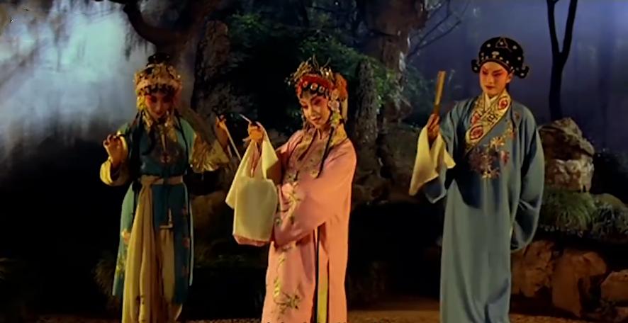 豪门姨太与老爷表妹的缠绵*恋虐**,两绝代佳人合璧——《游园惊梦》