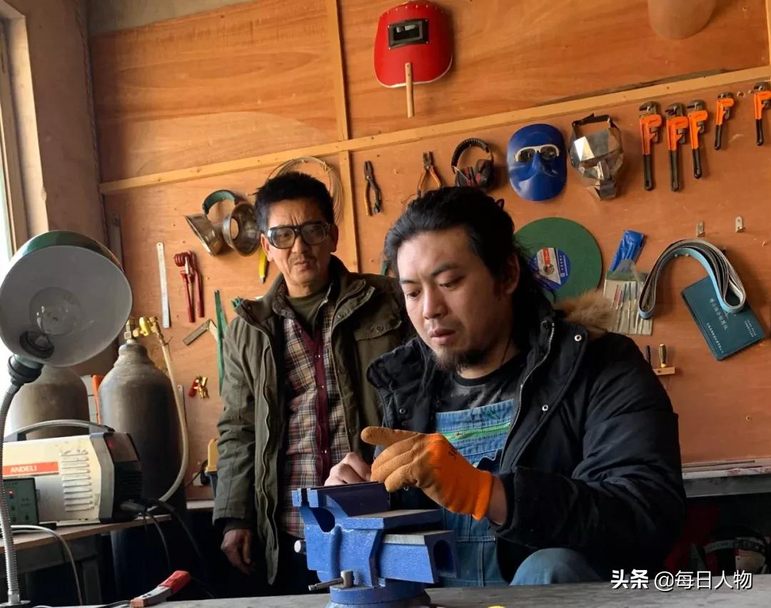 网红发明家手工耿,100件无厘头发明背后,是真实生活的心酸