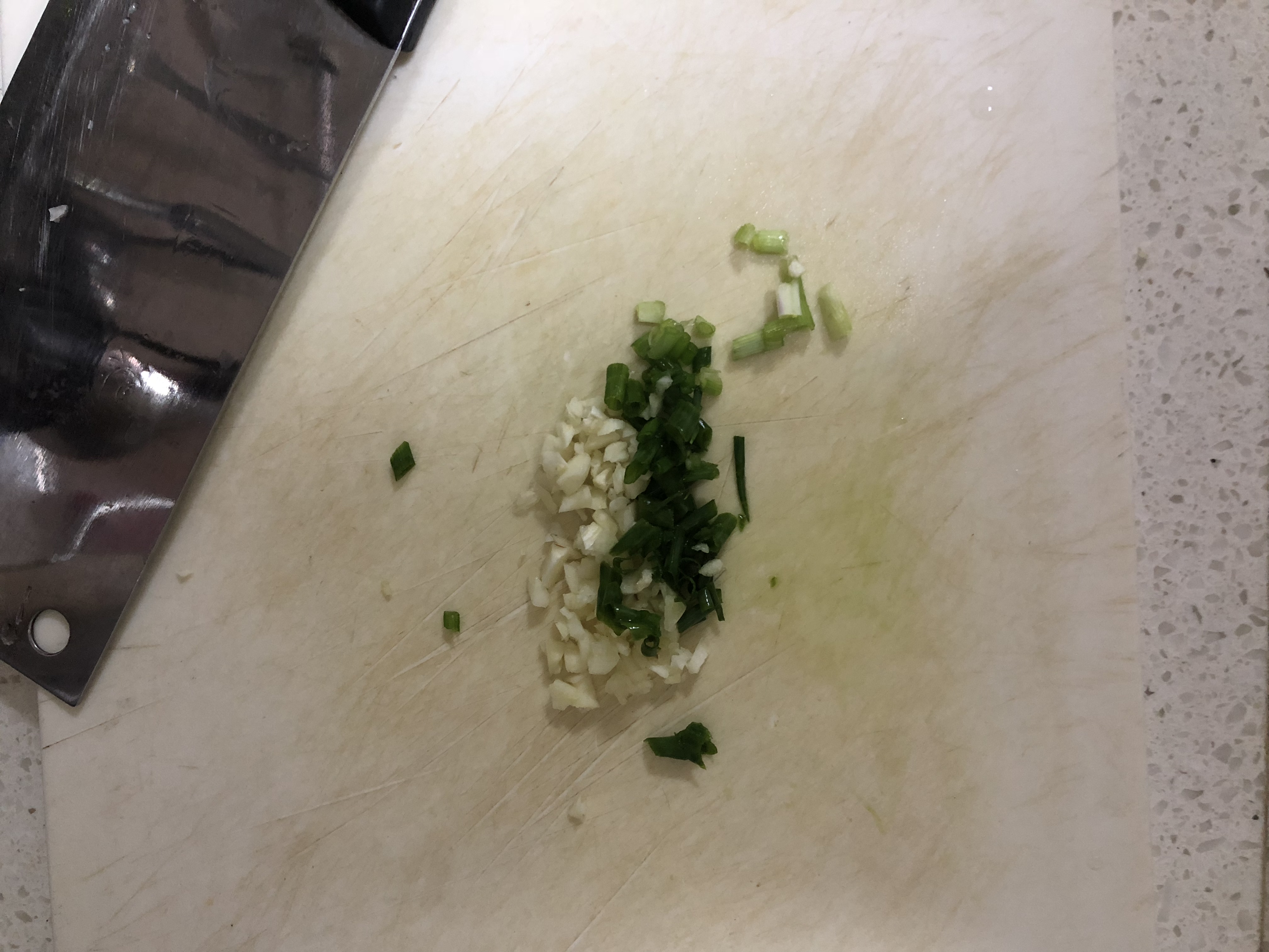 虫草花和鸡毛菜一起凉拌的功效,虫草花可以和海带一起凉拌吗