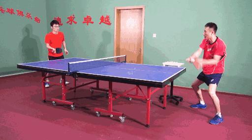 直板反手推挡弧圈球教学,直板推挡如何接对方的大力弧圈球