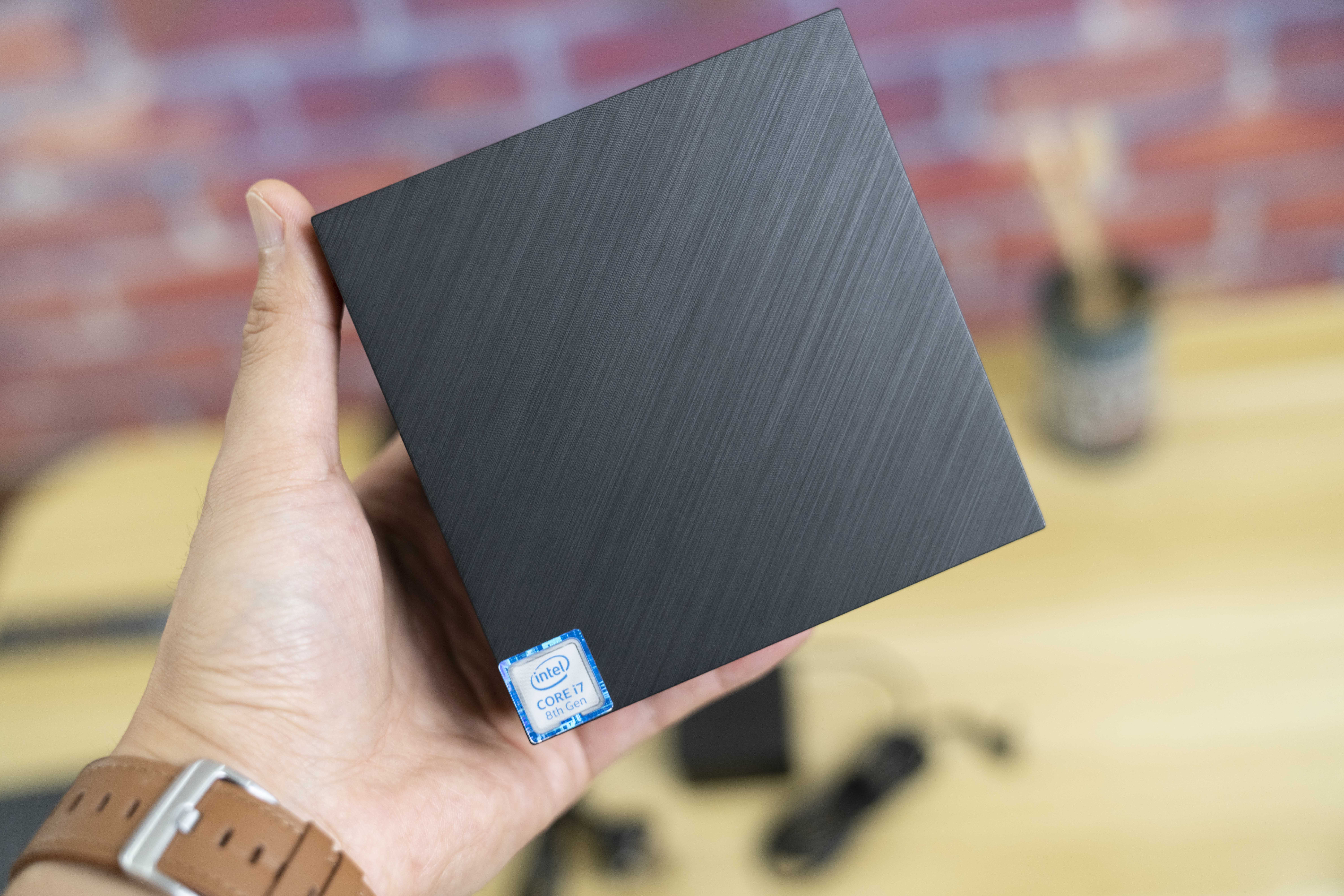 告别凌乱桌面提升办公效率：华硕ProMiniPCPN61