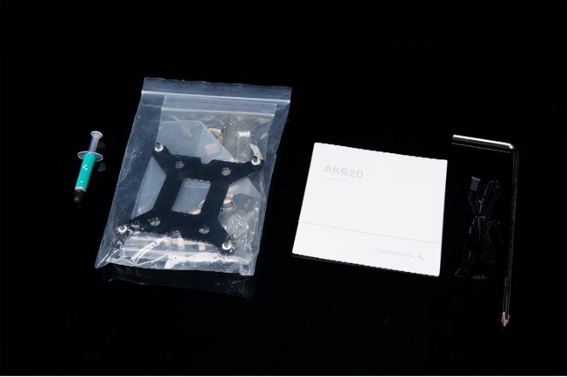 九州风神AK620数显版风冷散热器,九州风神ak620对比追风者t6