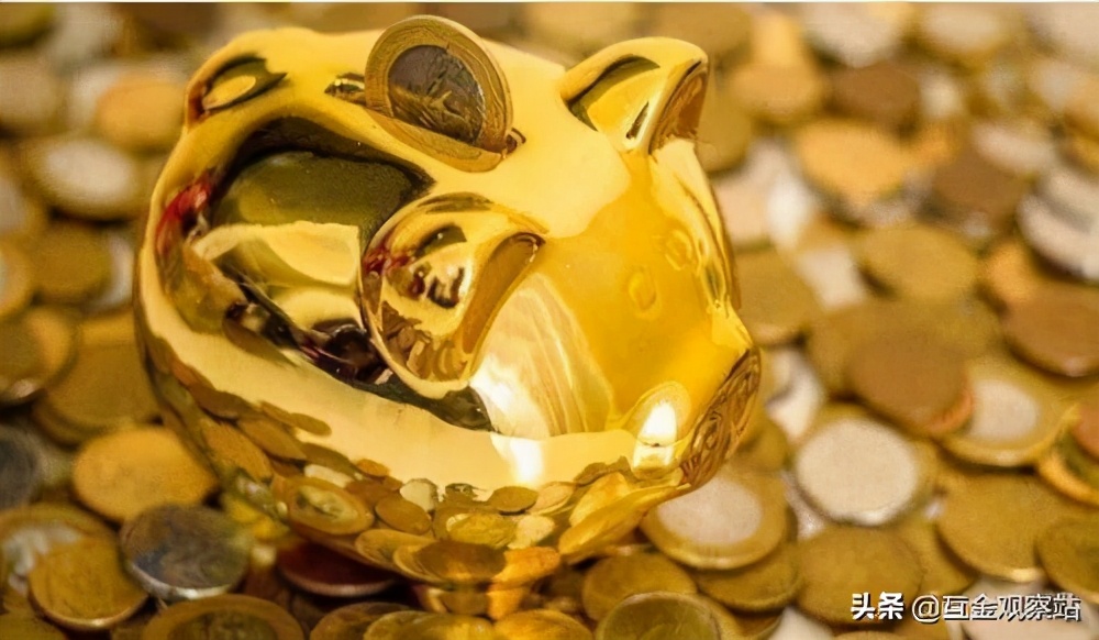 从这两则广告中，我们看到了大家对于“钱”的态度