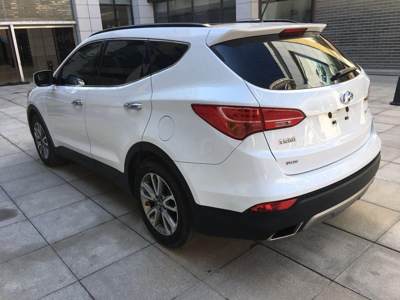 现代新款胜达到手价多少,现代新胜达七座落地多少钱