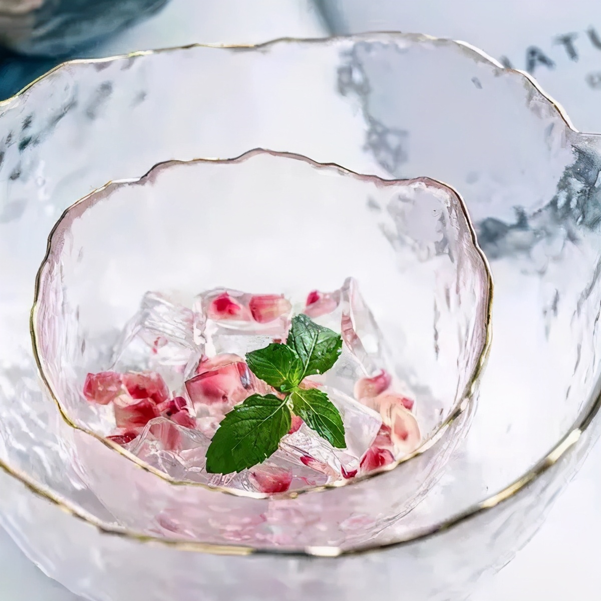 这套流光溢彩冰川碗,让居家生活更有格调、更精致