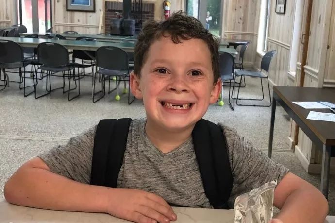 吴宣仪黑唇妆,吴宣仪被造型师吐槽