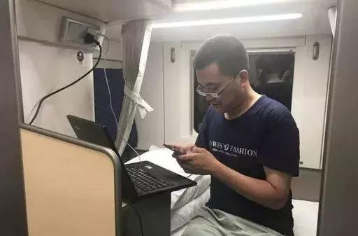 高铁高级软卧有多舒服,高铁软卧怎么睡觉